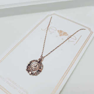쥬얼카운티 92.5 Silver Byzantine Coin Pendant Necklace — 4.83점을 준 리뷰어가 2018년 11월 올린 사용 사진