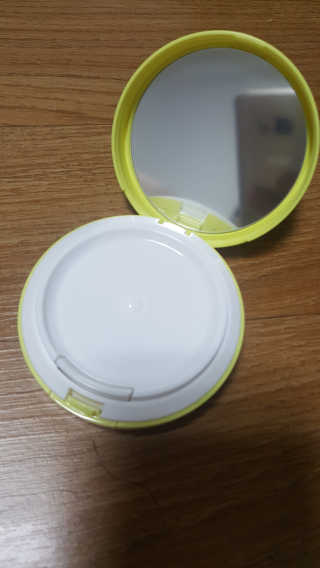 아토팜 톡톡 페이셜 선팩트 SPF43 PA+++ — 5점을 준 리뷰어가 2018년 3월 올린 사용 사진