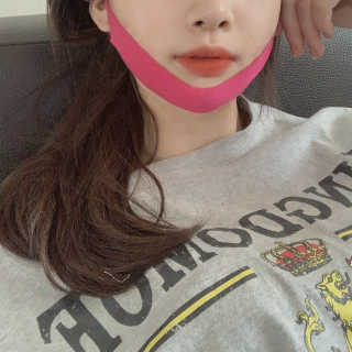 스케덤 펩타이드 리프팅밴드 — 5점을 준 리뷰어가 2019년 6월 올린 사용 사진
