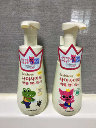 베비언스 핑크퐁 사이사이로 버블 핸드워시 — 4.33점을 준 리뷰어가 2017년 9월 올린 사용 사진