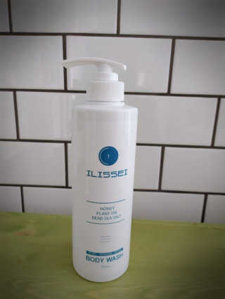 일리세이 허니 샴푸 500ml + 허니 바디워시 500ml 세트 — 5점을 준 리뷰어가 2020년 4월 올린 사용 사진