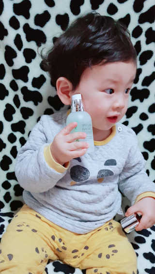 블랑벨 스피루리나 에메랄드 에센스 — 4.67점을 준 리뷰어가 2018년 3월 올린 사용 사진