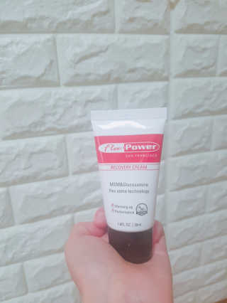 플렉스파워에이더블유에스 리커버리크림 30ml — 4.67점을 준 리뷰어가 2017년 9월 올린 사용 사진