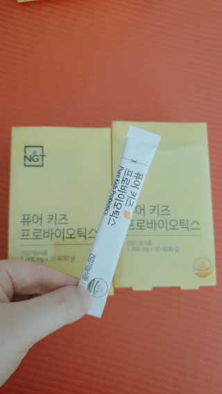 네츄럴굿띵스 퓨어 키즈 프로바이오틱스 60포 — 5점을 준 리뷰어가 2020년 3월 올린 사용 사진