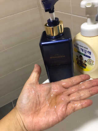 닥터펩티 아미노 100K 프리미엄 샴푸 500g — 4.83점을 준 리뷰어가 2018년 7월 올린 사용 사진