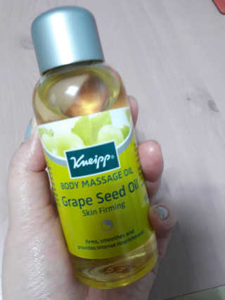 [크나이프] 그레이프씨드 슬리밍 마사지오일 100ml — 5점을 준 리뷰어가 2019년 9월 올린 사용 사진
