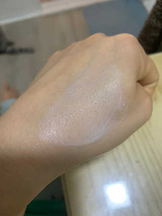 리얼베리어 익스트림 모이스처 선크림 SPF50+ PA++++ — 5점을 준 리뷰어가 2019년 4월 올린 사용 사진