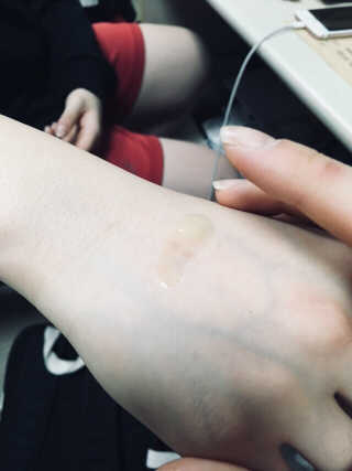 보타니티 [홍]조[진]정[결]케어 플라본 세럼 — 4점을 준 리뷰어가 2018년 5월 올린 사용 사진