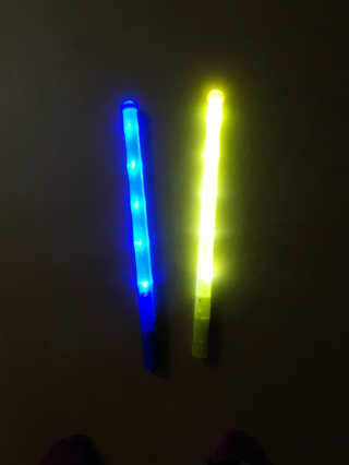 스투피드 (STUPID) 45cm LED 스틱봉 2개세트(색상랜덤) — 5점을 준 리뷰어가 2017년 5월 올린 사용 사진