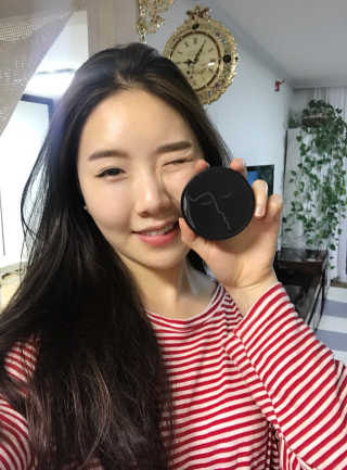 자빈드서울 윙크 파운데이션 팩트 — 5점을 준 리뷰어가 2019년 6월 올린 사용 사진