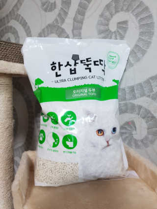 [펫토리아] BEST 고양이두부모래 6L 한삽뚝딱 — 5점을 준 리뷰어가 2018년 12월 올린 사용 사진