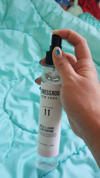더블유드레스룸 신규향 드레스퍼퓸150ml — 4.83점을 준 리뷰어가 2018년 8월 올린 사용 사진