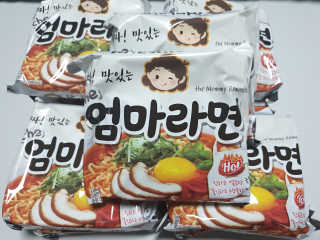 라면 그대로가 제일 맛있는 더엄마라면 — 5점을 준 리뷰어가 2019년 7월 올린 사용 사진