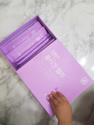 네츄럴굿띵스 태반 콜라겐 젤리 15포 — 3.67점을 준 리뷰어가 2018년 9월 올린 사용 사진