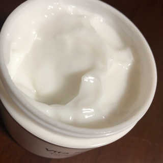 지고트 비타솔루션12 퍼밍 앰플 크림 100ml — 2.5점을 준 리뷰어가 2019년 7월 올린 사용 사진