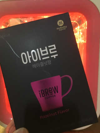 한국맥널티 아이브루 헤이즐넛향 100T — 4점을 준 리뷰어가 2019년 11월 올린 사용 사진