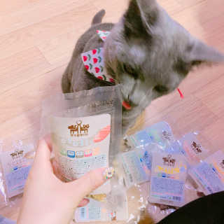펫츠플레이트 동결건조간식 기호성 테스트 8종 — 5점을 준 리뷰어가 2018년 5월 올린 사용 사진