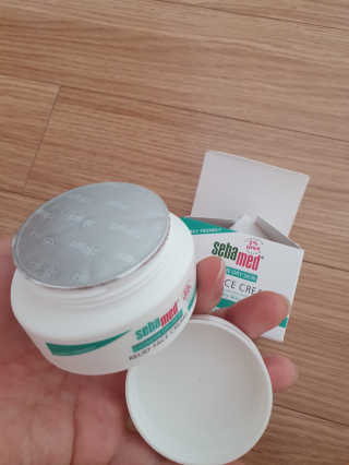 세바메드 우레아 수분폭탄크림 50ml — 5점을 준 리뷰어가 2020년 1월 올린 사용 사진