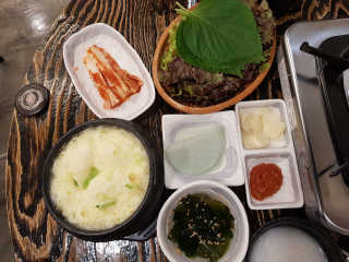 고향원조숯불닭갈비 [고향산천원조숯불닭갈비] 뼈없는 숯불닭갈비 2인세트 — 4.83점을 준 리뷰어가 2018년 10월 올린 사용 사진