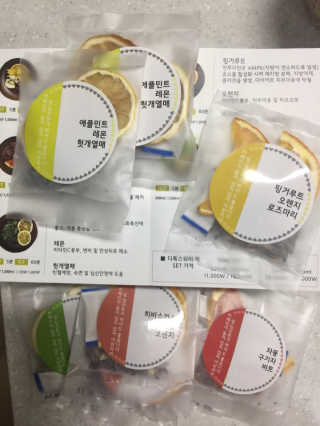 더THE담다 디톡스 워터 팩 500ml 5개 — 4점을 준 리뷰어가 2016년 11월 올린 사용 사진