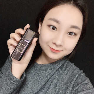 지베르니 고밀착 시그니처 파운데이션 — 4.5점을 준 리뷰어가 2019년 3월 올린 사용 사진