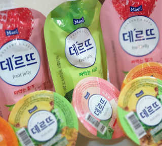 데르뜨 떠먹는 과일 3종, 짜먹는 과일 2종 총 10개 체험 — 5점을 준 리뷰어가 2020년 3월 올린 사용 사진