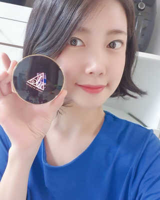 지고트 미네랄 UV 스네일 쿠션 리필포함 — 5점을 준 리뷰어가 2019년 10월 올린 사용 사진