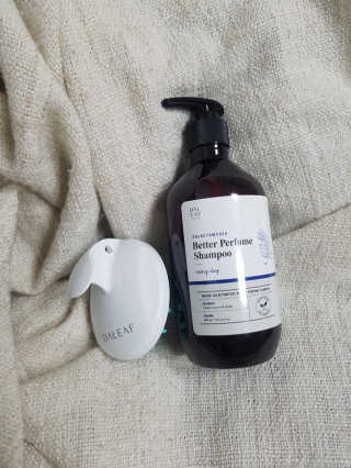 달리프 베러 퍼퓸 샴푸 1000ml 레이니데이 or 일랑로즈 — 5점을 준 리뷰어가 2018년 11월 올린 사용 사진