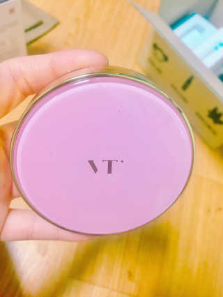브이티 코스메틱 VT 리얼 콜라겐 팩트 — 1.33점을 준 리뷰어가 2017년 4월 올린 사용 사진