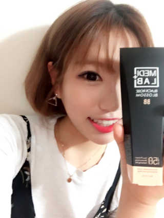 데이셀코스메틱 메디 랩 블랙로즈 블로썸 비비 50g — 3.83점을 준 리뷰어가 2017년 7월 올린 사용 사진