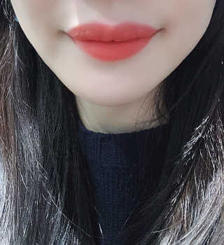 [블랙루즈] 로즈 벨벳 립스틱 택1+랜덤1 — 4.5점을 준 리뷰어가 2018년 11월 올린 사용 사진