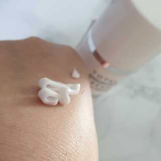 MOONSOME 문썸 토탈 브라이트닝 크림 50ml — 5점을 준 리뷰어가 2019년 3월 올린 사용 사진