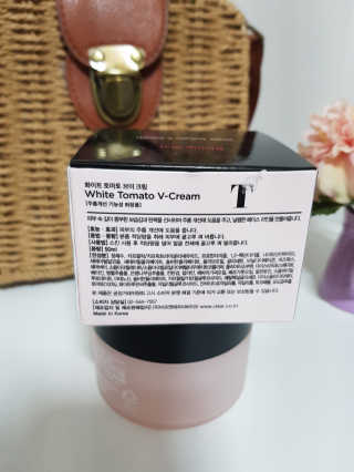 라이징스타 화이트 토마토 브이크림 — 4점을 준 리뷰어가 2018년 8월 올린 사용 사진