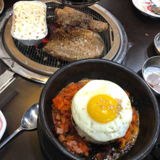 [두툼갈비] 두툼갈비 2인분 + 매콤치즈버섯 set — 4.67점을 준 리뷰어가 2018년 11월 올린 사용 사진