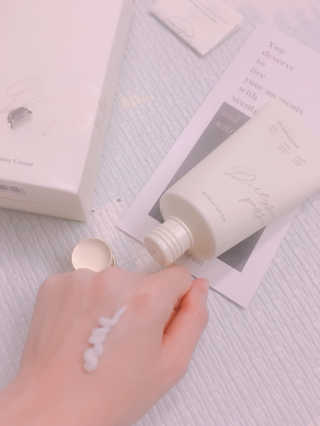 프라도란트 더티솔티패션 바디프라이머크림 01, 02 — 5점을 준 리뷰어가 2018년 8월 올린 사용 사진