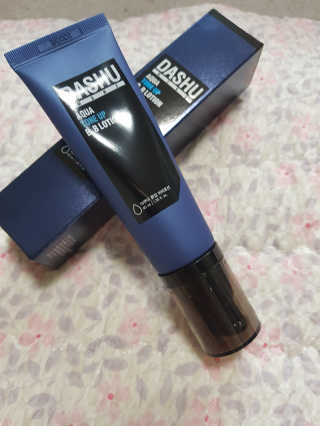 다슈코리아 다슈 맨즈 톤 업 비비로션 40ml — 4.67점을 준 리뷰어가 2018년 8월 올린 사용 사진