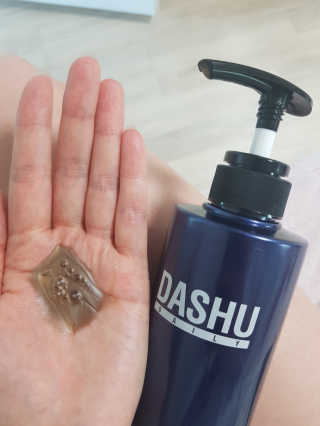 다슈코리아 다슈 데일리 한방 두피 골드 샴푸 500ml — 5점을 준 리뷰어가 2018년 5월 올린 사용 사진