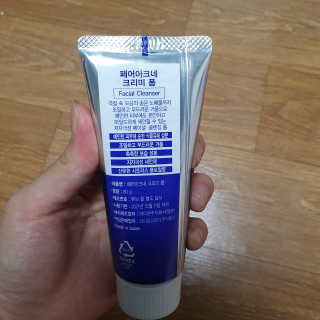페어아크네 크리미폼 페어아크네 크리미 폼 — 5점을 준 리뷰어가 2019년 9월 올린 사용 사진
