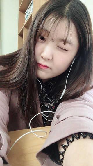 씨스터앤 더블이펙트 워터푸르프 아이펜슬 6종 택1 — 5점을 준 리뷰어가 2018년 4월 올린 사용 사진