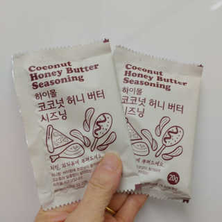 MCP 하이몰 마법의치킨가루2봉랜덤 + 코코넛허니버터2봉 — 5점을 준 리뷰어가 2020년 3월 올린 사용 사진