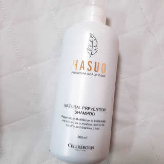 셀리본 하수오 내츄럴 프리벤션 탈모관리 샴푸 300ml — 4.5점을 준 리뷰어가 2019년 11월 올린 사용 사진