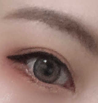 [블랙루즈] 펄블리 아이 글리터 4종 중 택 1 — 5점을 준 리뷰어가 2019년 8월 올린 사용 사진