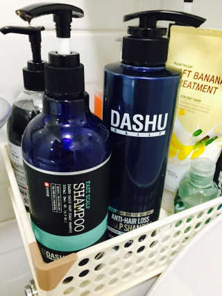 다슈코리아 다슈 데일리 한방 두피 골드 샴푸 500ml — 4.17점을 준 리뷰어가 2017년 9월 올린 사용 사진