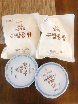 [풀무원] 사골곰탕국밥 황태해장국밥 — 4.83점을 준 리뷰어가 2018년 6월 올린 사용 사진