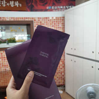 GARANG GARANG 피오니 룻 모이스처라이징 앤 수딩 마스크팩 — 4점을 준 리뷰어가 2019년 8월 올린 사용 사진