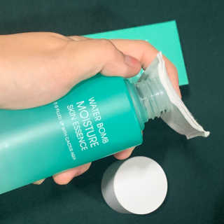 오지아이 워터 밤 모이스처 스킨 에센스 180ml — 5점을 준 리뷰어가 2020년 1월 올린 사용 사진