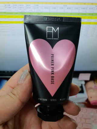 FM메이크업 에프엠 퍼스널 6 프라이머 — 5점을 준 리뷰어가 2018년 4월 올린 사용 사진