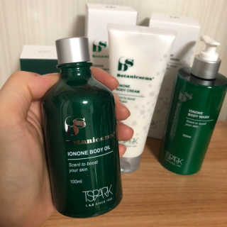 보타닉센스 이오논 바디제품 세트 — 5점을 준 리뷰어가 2019년 2월 올린 사용 사진