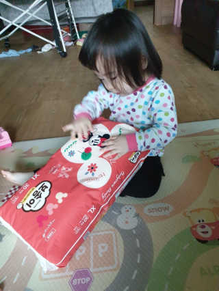 보솜이 베이비케어 팬티형 기저귀 — 5점을 준 리뷰어가 2019년 3월 올린 사용 사진