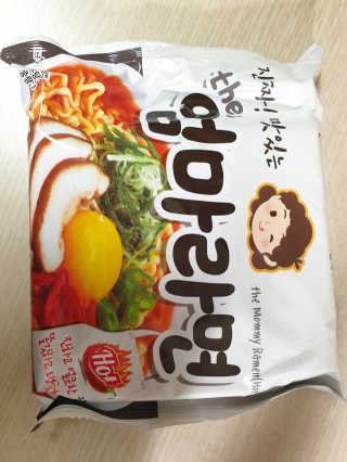 라면 그대로가 제일 맛있는 더엄마라면 — 5점을 준 리뷰어가 2019년 6월 올린 사용 사진